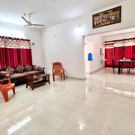 Truelife Homestays - Alamelu Avenue - Fully Furnished Ac 2Bhk Apartments In Tirupati - Walkable To Restaurants & Super Market - Fast Wifi - Kitchen - Easy Access To Airport, Railway Station, Sri Padmavathi & Tirumala Temple Eksteriør billede