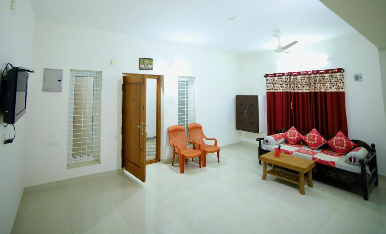 Truelife Homestays - Alamelu Avenue - Fully Furnished Ac 2Bhk Apartments In Tirupati - Walkable To Restaurants & Super Market - Fast Wifi - Kitchen - Easy Access To Airport, Railway Station, Sri Padmavathi & Tirumala Temple Eksteriør billede