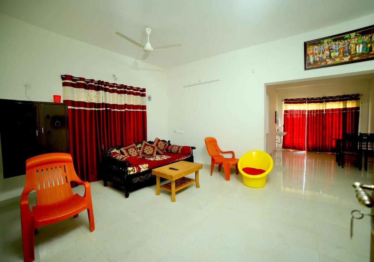 Truelife Homestays - Alamelu Avenue - Fully Furnished Ac 2Bhk Apartments In Tirupati - Walkable To Restaurants & Super Market - Fast Wifi - Kitchen - Easy Access To Airport, Railway Station, Sri Padmavathi & Tirumala Temple Eksteriør billede