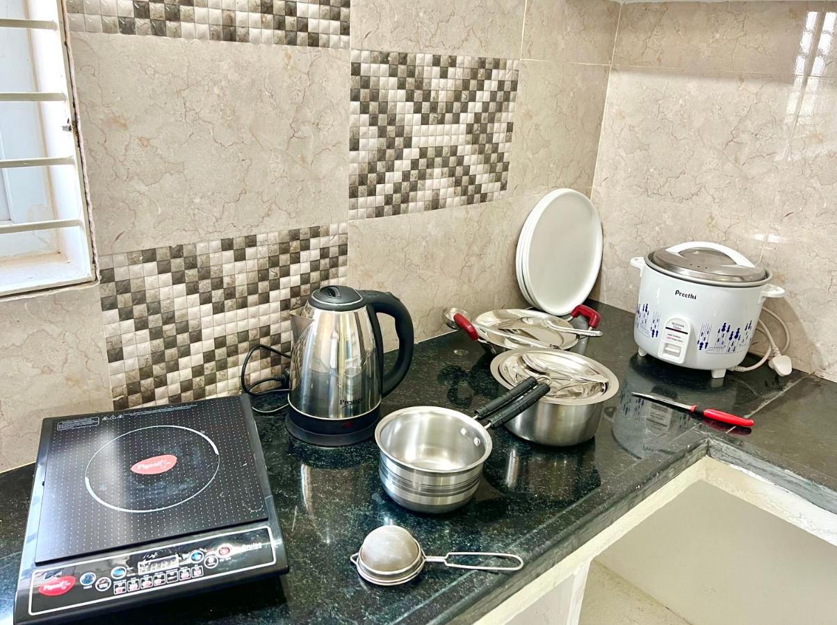 Truelife Homestays - Alamelu Avenue - Fully Furnished Ac 2Bhk Apartments In Tirupati - Walkable To Restaurants & Super Market - Fast Wifi - Kitchen - Easy Access To Airport, Railway Station, Sri Padmavathi & Tirumala Temple Eksteriør billede